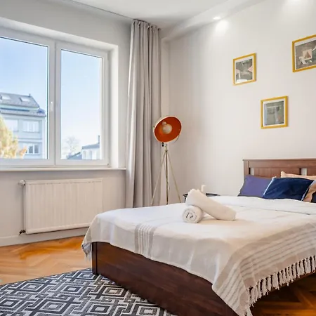 - Balcony, Workspace - By Rentujemy Apartment