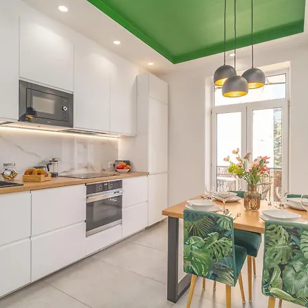 - Balcony, Workspace - By Rentujemy Krakau