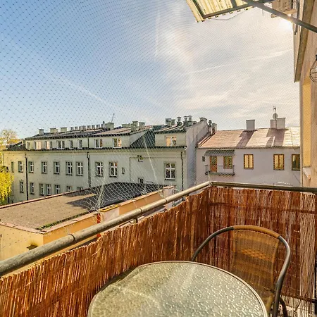 - Balcony, Workspace - By Rentujemy Apartment *