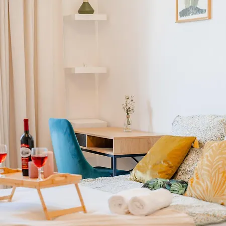 - Balcony, Workspace - By Rentujemy Krakau