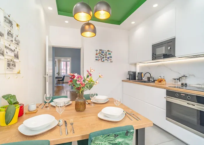 - Balcony, Workspace - By Rentujemy דירה קרקוב