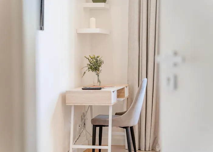 - Balcony, Workspace - By Rentujemy