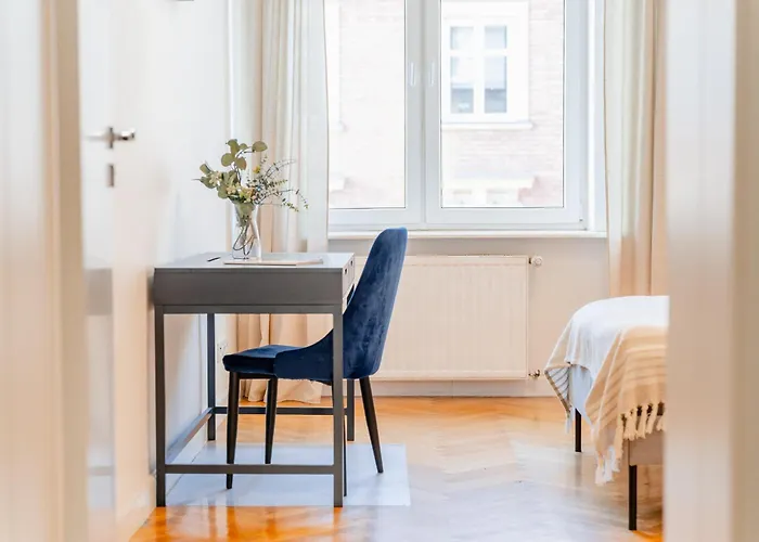 - Balcony, Workspace - By Rentujemy Appartement *