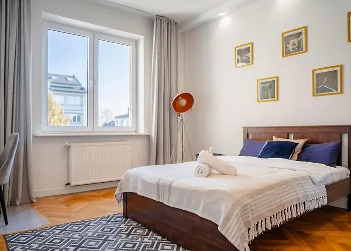 - Balcony, Workspace - By Rentujemy דירה