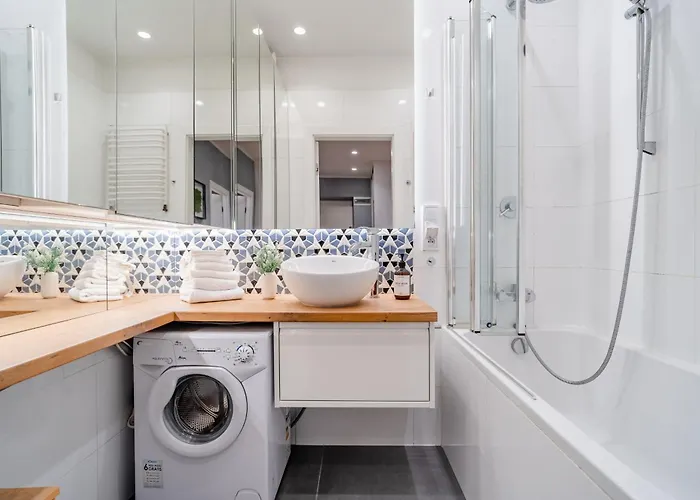 - Balcony, Workspace - By Rentujemy Appartement